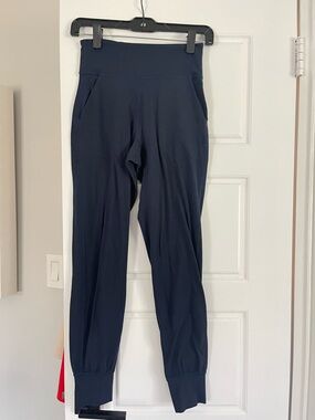 Lululemon Align jogger